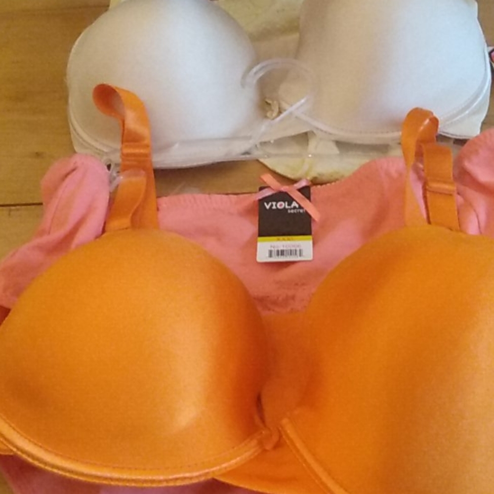 2bras and 2 panties